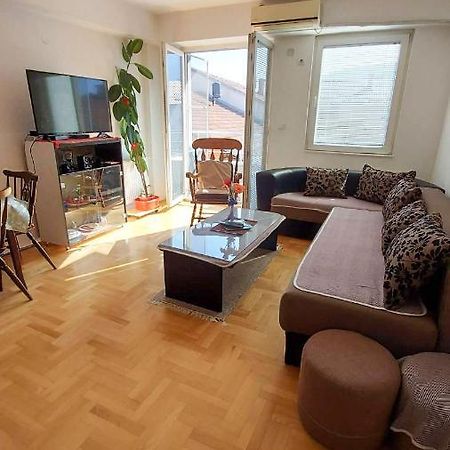 Crypto Apartment Skopje Bagian luar foto