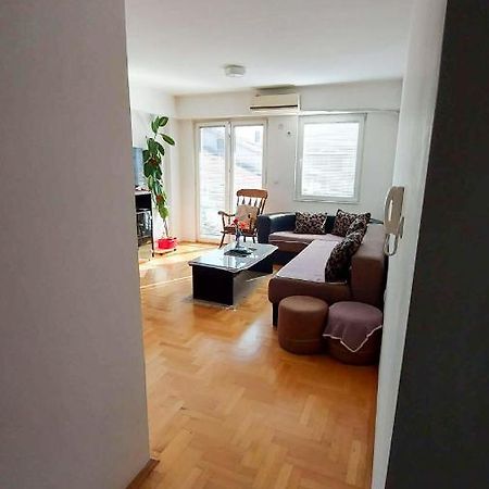 Crypto Apartment Skopje Bagian luar foto