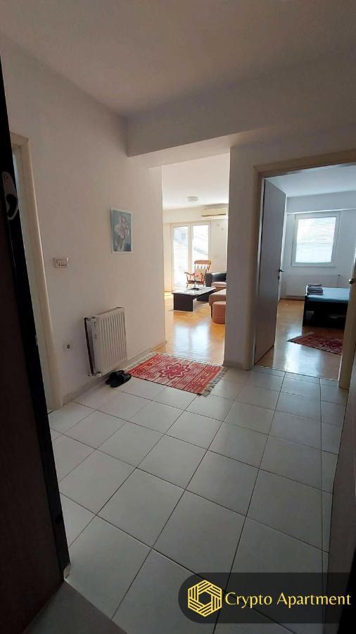 Crypto Apartment Skopje Bagian luar foto