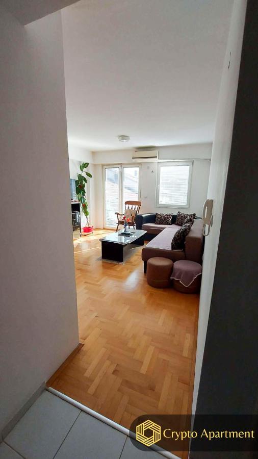 Crypto Apartment Skopje Bagian luar foto
