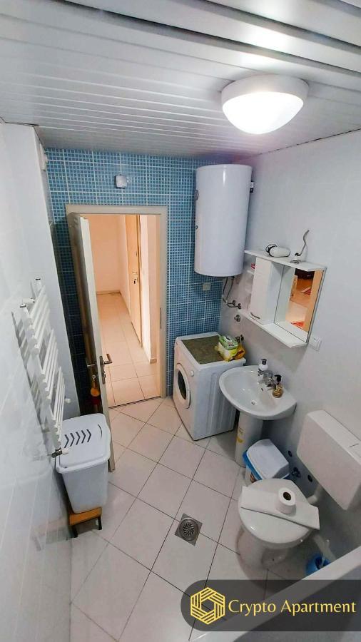 Crypto Apartment Skopje Bagian luar foto